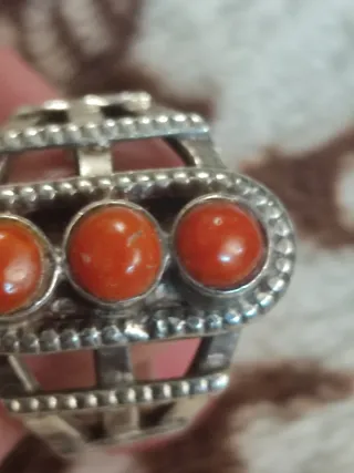 Lote de bisutería: anillos y más