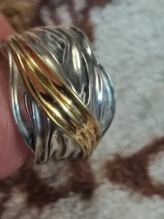 Lote de bisutería: anillos y más