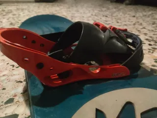 Tabla Snow Nidecker con fijaciones