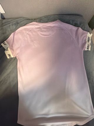 Camiseta SikSilk Degradado Rosa y Blanco TALLA M