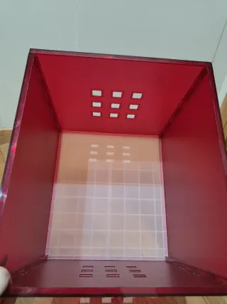 Caja IKEA LEKMAN roja