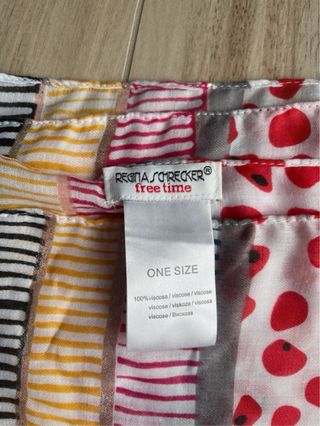 Pashmina bianca con pois e righe