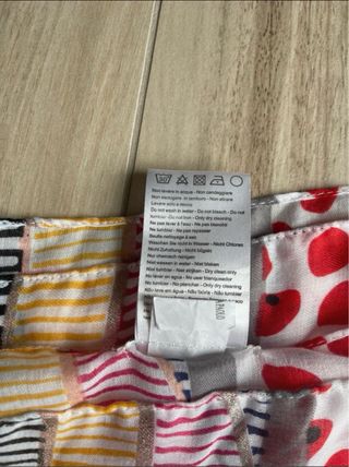 Pashmina bianca con pois e righe