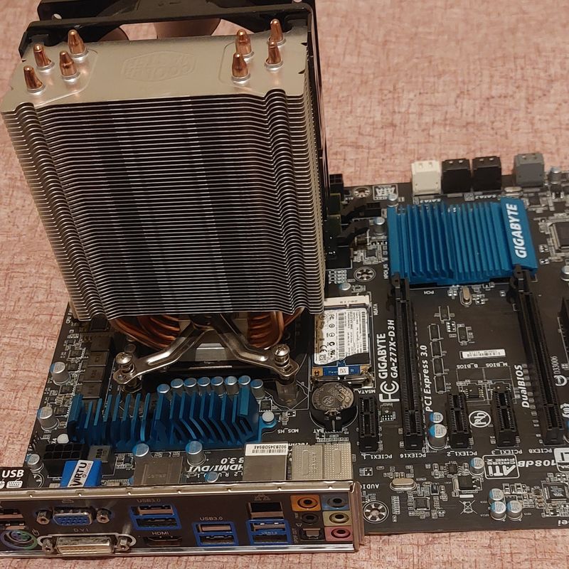 Placa base Gigabyte CPU RAM SSD afbeelding 2