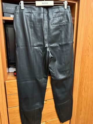 Leggings efecto piel Mango negros