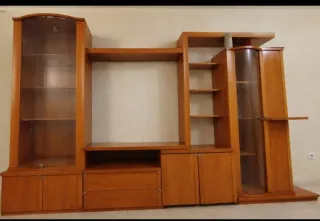 Mueble de comedor madera con cristalera