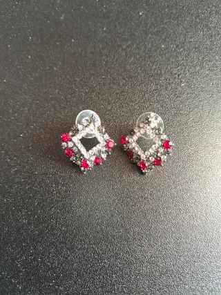 Set gioielli: collana, orecchini e bracciale