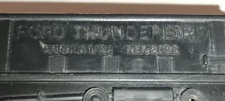 Coche clásico azul Chevrolet