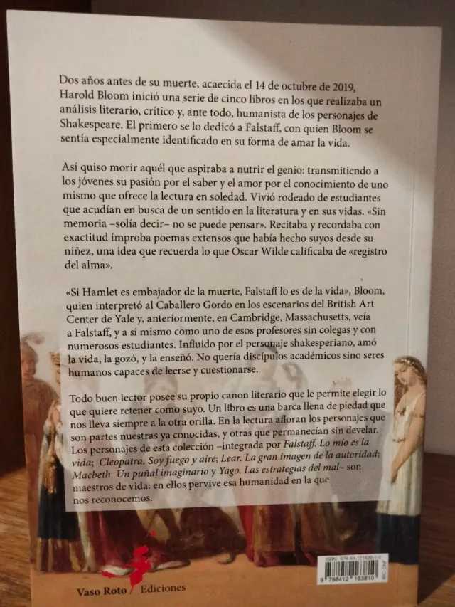 Libros variados, tapa blanda, a 12 d cada uno