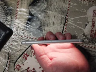 iPhone 8 Plata Como Nuevo con cargador