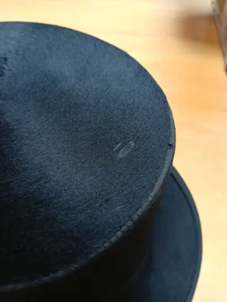 Chistera antigua negra