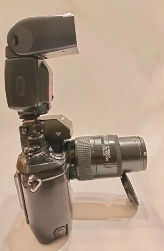 Nikon F4s + Nikkor AF 35-105mm + Speedlight SB-25