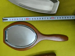 Juego tocador antiguo ,de metal plateado