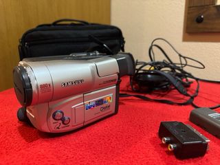 Videocámara Samsung Hi8 VP-L900