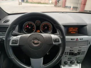 Opel Astra 2007