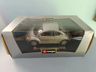 Modellino Burago VW New Beetle 1:24