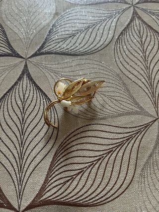 Spilla vintage metallo dorato con fiori