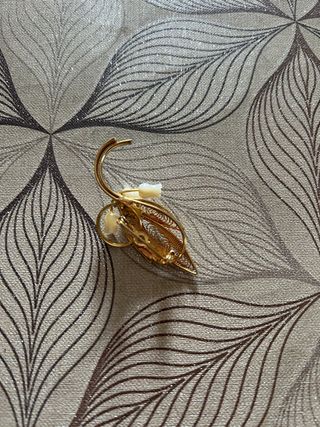 Spilla vintage metallo dorato con fiori