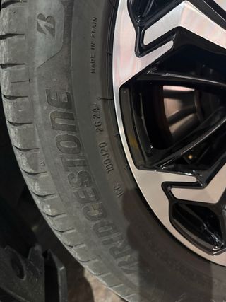 Neumático Bridgestone 245/50 R19