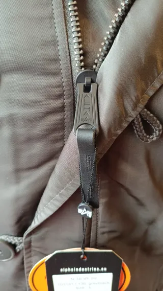 Chaqueta Alpha Industries N-3B Gris