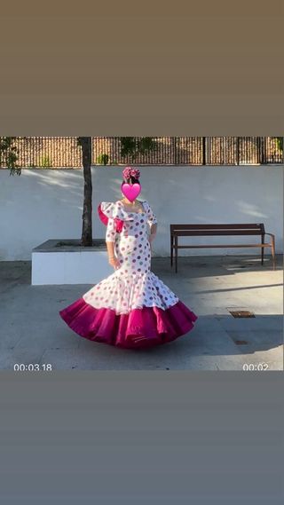 Traje Flamenca blanco con lunares de colores