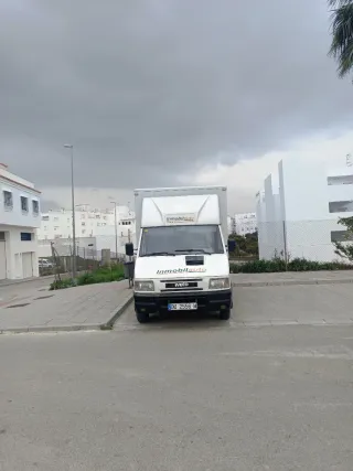 Camión furgón Iveco 3500kg camper.