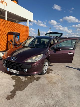 Se vende Peugeot 307 SW 1.6 de 110 caballos