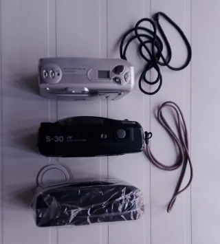 Lotto di 3 fotocamere analogiche 35mm vintage