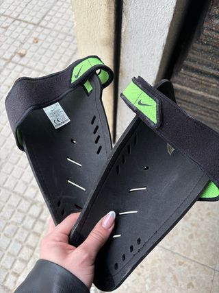 Espinilleras Fútbol Nike Guard Lock