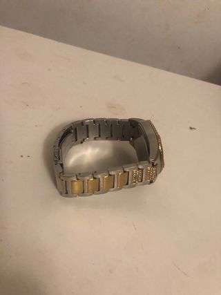 Reloj Guess Dorado y Plateado
