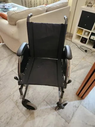 Silla de ruedas nueva