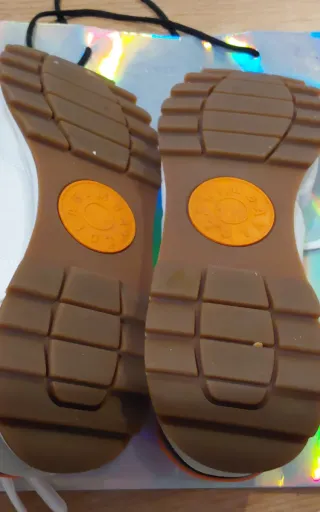 Zapatillas Bimba y Lola Beige y Naranja