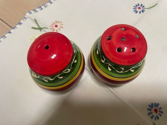 Juego Salero y Pimentero Cerámica