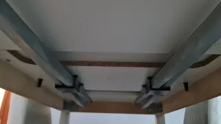 Mesa comedor extensiblecon cristal y 4 sillas