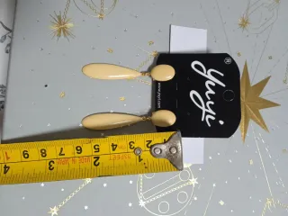 Pendientes Yuyi Beige y Dorados