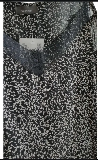 Top lencero Yessica  C&A negro y blanco