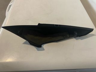 Yamaha FZ6 Tapa Lateral Izquierda,horquilla, pata