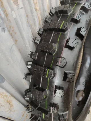 Neumático Enduro Nuevo