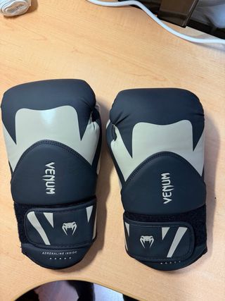 Guantes Boxeo Venum Challenger 4.0 14oz