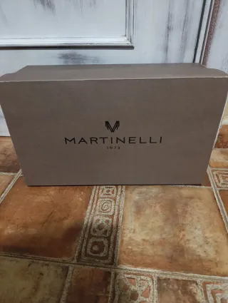 Zapatos Martinelli Marrones y Blancos