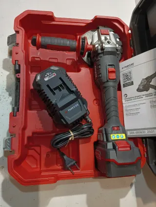 Amoladora Parkside Performance 20V con Batería