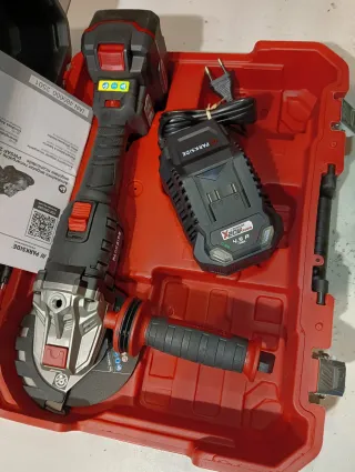 Amoladora Parkside Performance 20V con Batería
