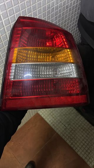 Foco trasero Opel Astra