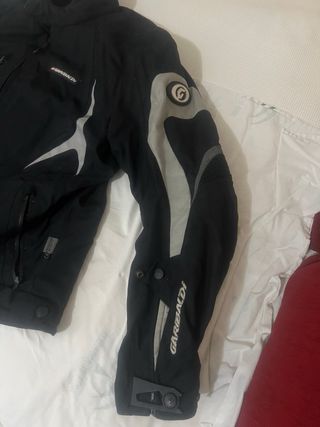 Cazadora Garibaldi Negra