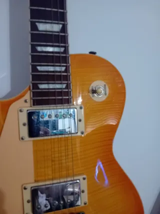 Guitarra Eléctrica Zurda + Amplificador