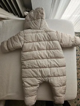 Buzo H&M bebé con capucha y forro