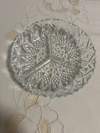 Conjunto vintage de 3 cuencos de vidrio tallado