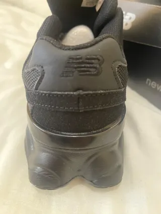 New Balance 9060 Negro