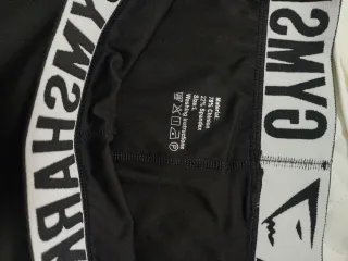 Conjunto Gymshark Mujer Blanco y Negro