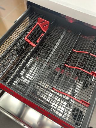 Lavavajillas AEG inteligente con consumo AAA